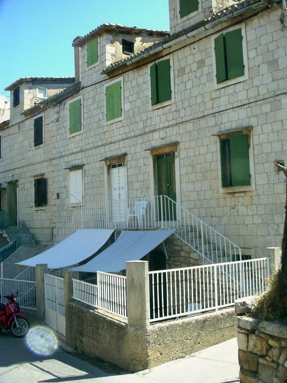 Marina Rooms Komiža Pokój zdjęcie