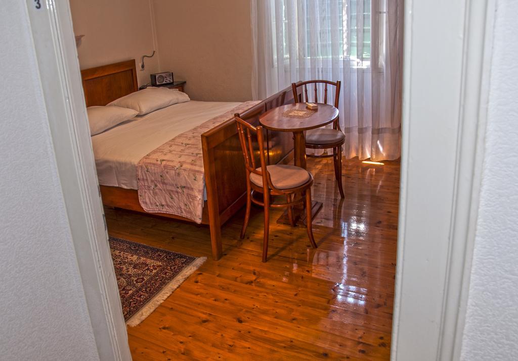 Marina Rooms Komiža Pokój zdjęcie